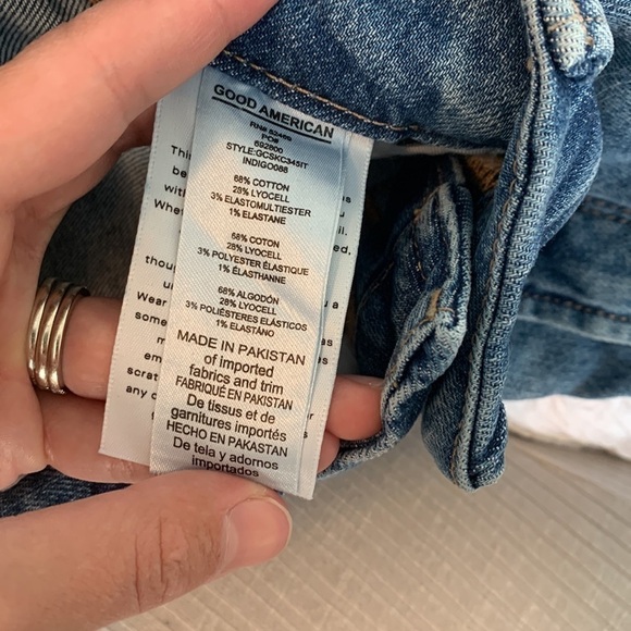 Good American Good Legs Chewed Hem Jeans - Picture 10 of 10